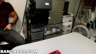 Blonde Voluptuous Performer Takes Blowjob to Facial Finish