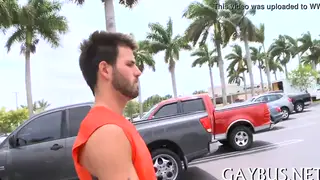 Muscular Hunk Takes a Sloppy Blowjob Before Intense Entry