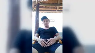 Asian Amateur Performs Live on Webcam