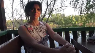 Brunette Teases Outdoors With a Flashing Solo Show