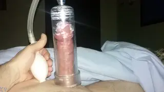 Bisexual Amateur Tests New Pump on Webcam