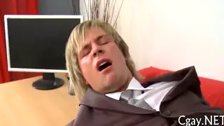 Guy Deepthroats a Massive Cock Before a Cumshot