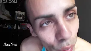 Latino Webcam Model Teases With Lip Fetish Show