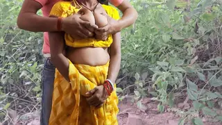 Indian Teen Gives Handjob Outdoors in Forest Morning