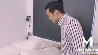 Asian Petite Woman Deepthroats and Takes Creampie