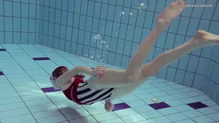 Brunette Teen Teases Her Tight Pussy Underwater