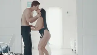 Busty Babe Gives Titjob and Rimjob Before Sex