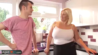 Blonde BBW MILF Enjoys Sensual Pussy Licking in Lingerie