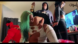 Ebony Curvy Trio Grinds in a Threesome Ride