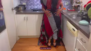 Indian Wife in Saree Enjoys Deep Missionary