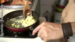 Pregnant Latina Cooks Topless Before Handjob