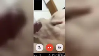 Asian Amateur Shows Off in a Short Self-Shot Clip