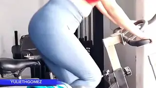 Pregnant MILF Sucks Her Stepdad While the Trainer Watches