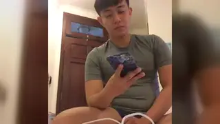 Vietnamese Guy Strokes Long Solo Session on Cam