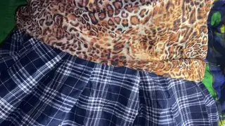 Indian Beauty Reaches Squirting Climax from Fingering