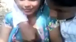 Indian Amateur Enjoys a Slow Solo Session