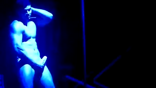 Amateur Gay Clip Shows Brief Mutual Exploration