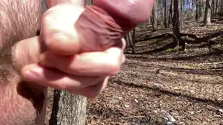 Amateur Exhibitionist Flashes Outdoors for the First Time