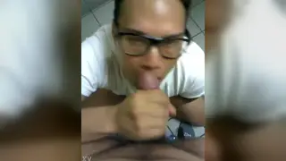 Youthful Twink Gives a Sloppy Blowjob With a Lewd Expression