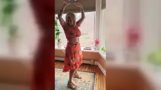 Voluptuous MILF Pleasures Herself Alone at Home