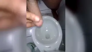 Amateur Man Strokes His Cock in a Short Home Clip
