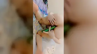 Indian Bhabhi Uses Cucumber for Solo Play