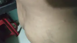 Indian Amateur Reveals Toned Body in Solo Nude Clip