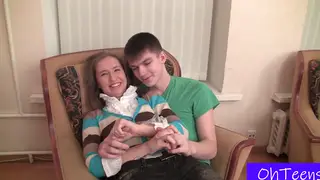 Amateur Couple Explores Each Other in Long Home Session