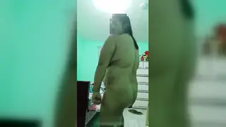 Curvy Filipina MILF Dances Naked in Solo Show