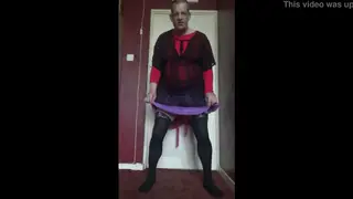 Crossdresser Offers Outdoor Blowjob on Webcam