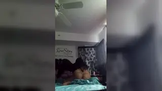 Solo Woman Touches Herself Until She Trembles