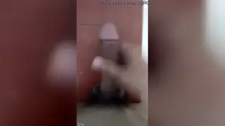 Solo Guy Strokes to Cumshot in Quick Clip