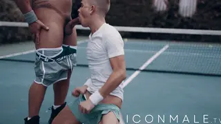 Blonde Bottom Gets Stretched Bareback and Takes a Facial