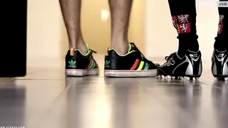 Twink Reaches Climax During Foot-Focused Solo Session