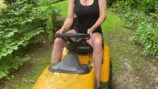 European MILF Squirts While Pissing in a Skirt
