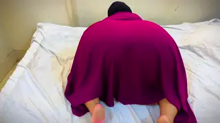 Arab MILF Eats Pussy Then Takes BBC in POV