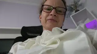 MILF Invites You Into a Personal POV Session
