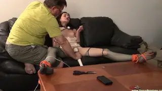 MILF Reaches Orgasm in Reality Style Encounter