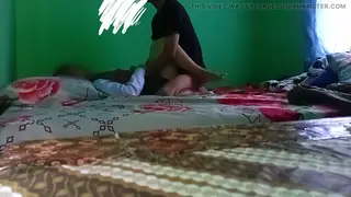 Asian Woman Enjoys 69 and Creampie With Her Partner