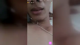 Amateur Performer Puts On Live Show for Viewers
