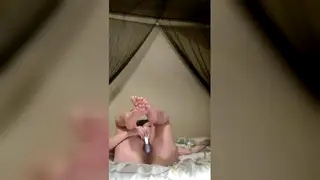 Curvy Brunette Explores Her Thick Ass With Toys