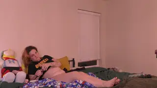 Pregnant Beauty Rides Toy to Hands-Free Climax