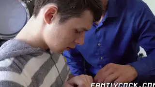 Mature Daddy Barebacks Twink and Glazes His Face