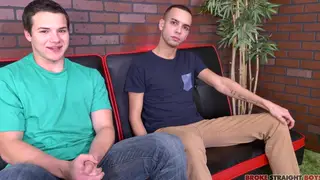 Muscular Jock Tastes Cock for First Time in Amateur Hookup