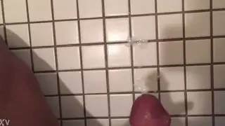 Solo Guy Jerks Fast to Quick Cumshot in Half Minute