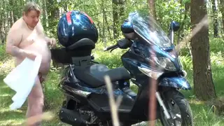 Amateur Guy Shows Off in a Solo Cam Session