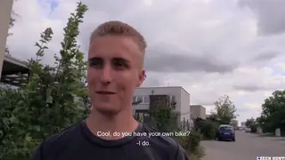 Muscular Guy Sucked and Rimmed Outdoors