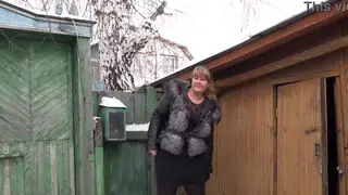 Curvy Amateur Compilation Shows Holiday Pissing in the Snow