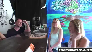 Massage Table Turns Into a Creampie Finale After Oral and Hand Work