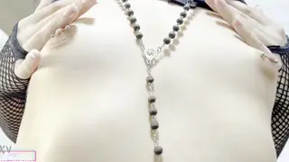 Pregnant Latina Takes an Interracial Cumshot